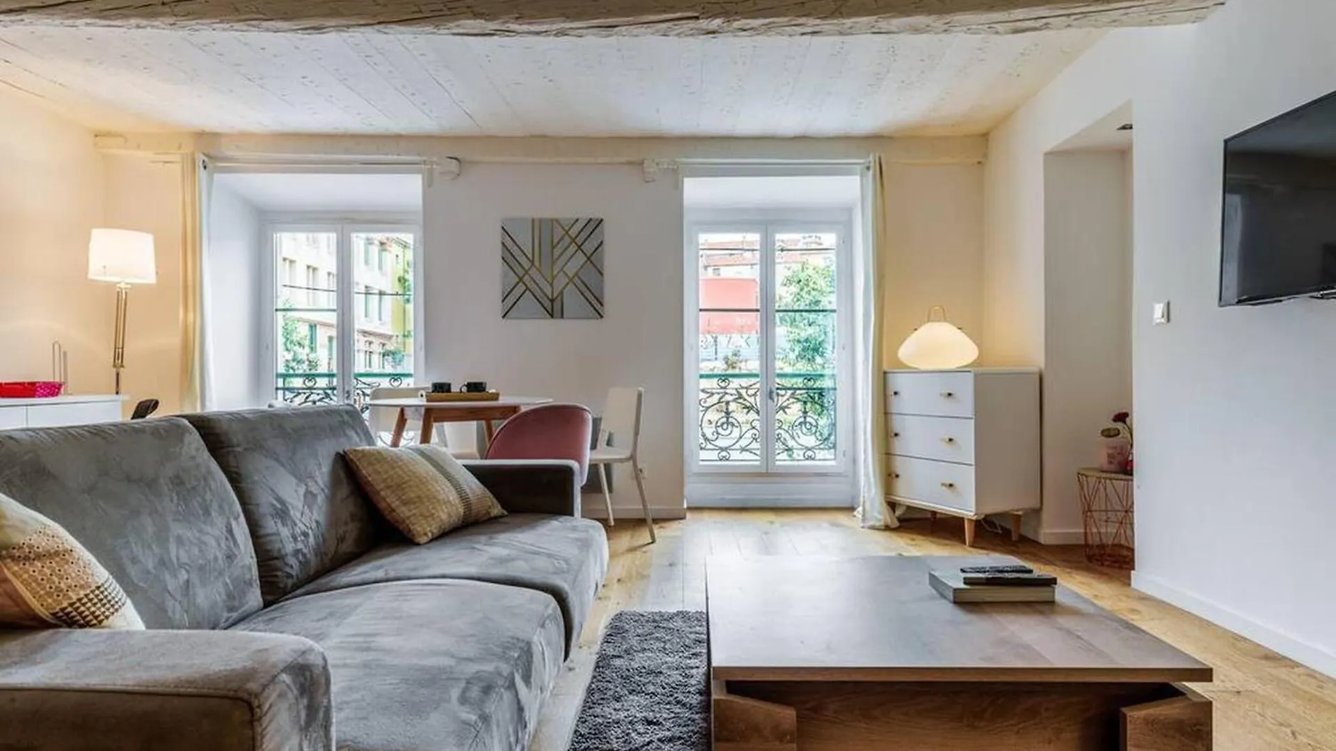 Appartement Joli Loft Entre Le Vieux Nice Et Le Port