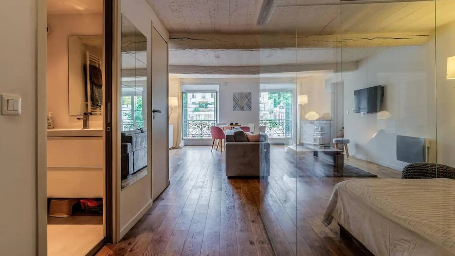 Joli Loft Entre Le Vieux Nice Et Le Port France